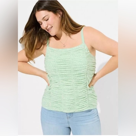 Torrid NWT Green Floral Stretch Mesh Shirred Cami Top Sleeveless A24 - Picture 1 of 10